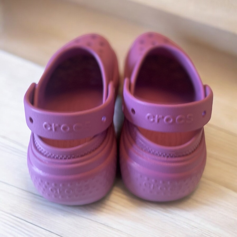 CROCS Platform Clogs in Lavender Purple - Picture 5 of 9